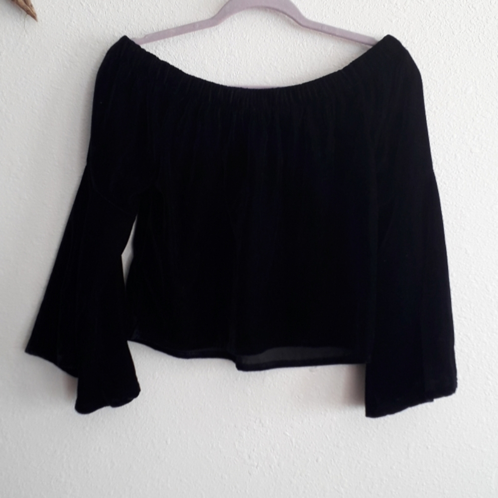Hollister Bell Sleeve Boho Off Shoulder Top - Picture 8 of 8